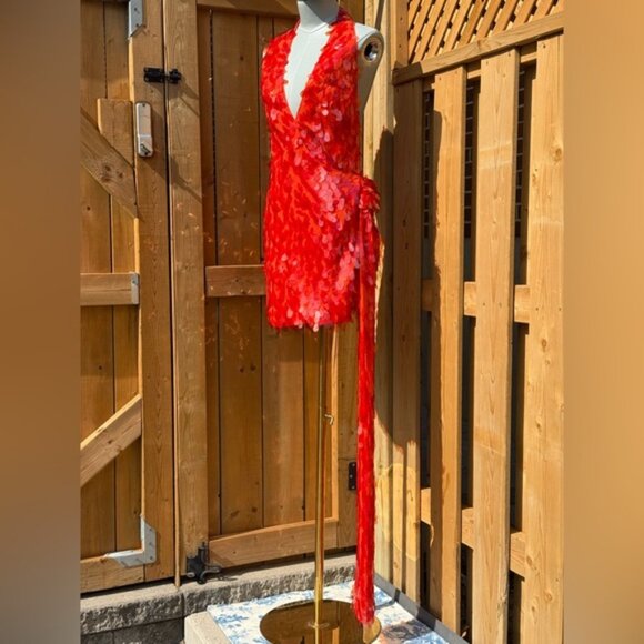 🆕 MISHA COLLECTION 🧿 NWOT Red Sapphire Sequins Mini Dress, Sz M - US 6 - Picture 2 of 16